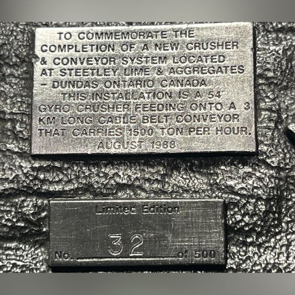 Collector’s Belt Buckle - Picture 2 of 4